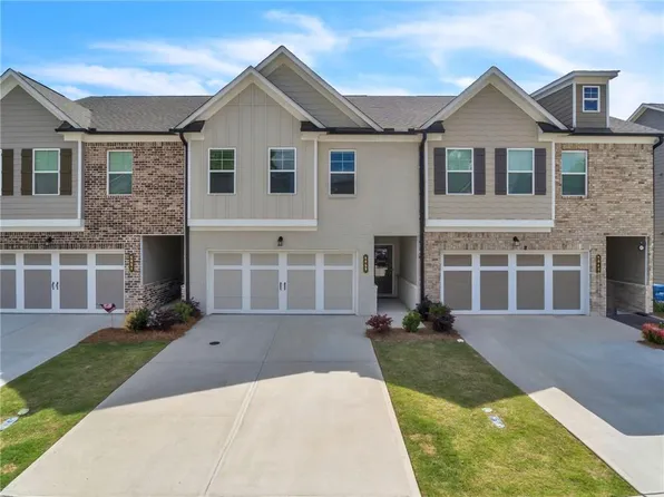 5052 Silver Fox Trl, Oakwood, GA 30566