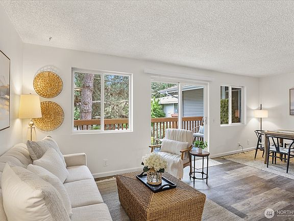 4th image of 17110 NE 45th Street #30