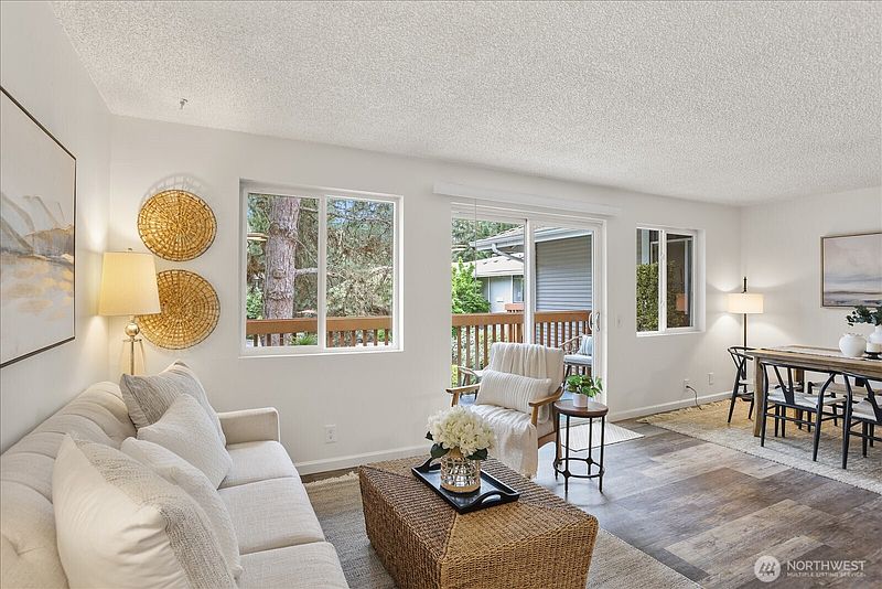 4th image of 17110 NE 45th Street #30