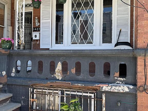 3rd image of 1427 S Etting St