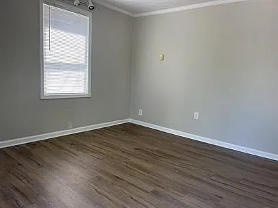 3 bed, 1050 sqft, $1,700 — Photo 3