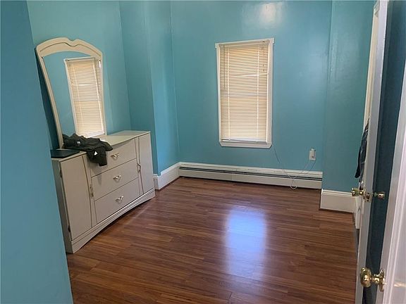 5th image of 14 Dorchester Ave