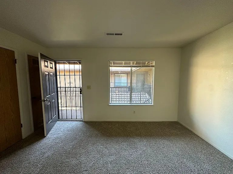 114 S Parsons Ave #G — Photo 15