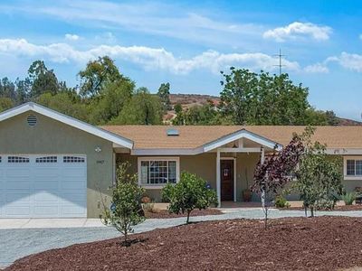 1947 Greenview Rd, Escondido, CA, 92026