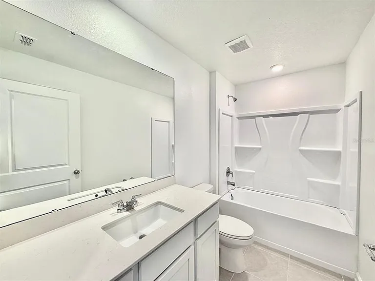 2122 Chris Dr — Photo 16