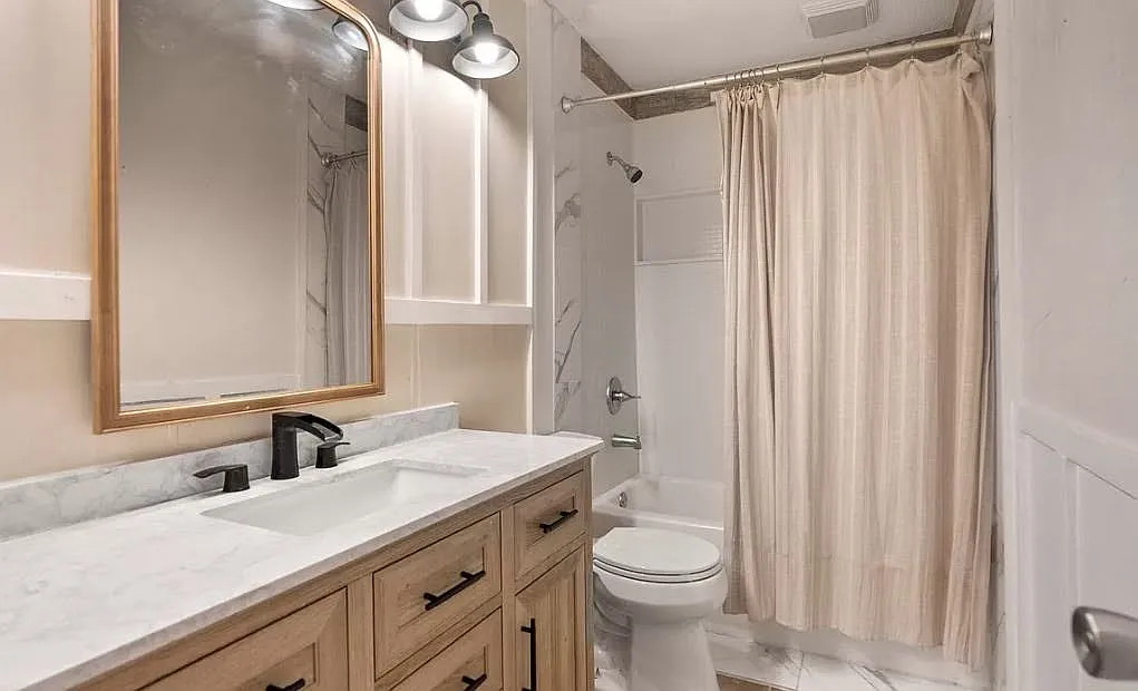 4 bed, 1511 sqft, $1,900 — Photo 2
