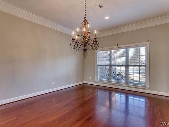 Formal dining room