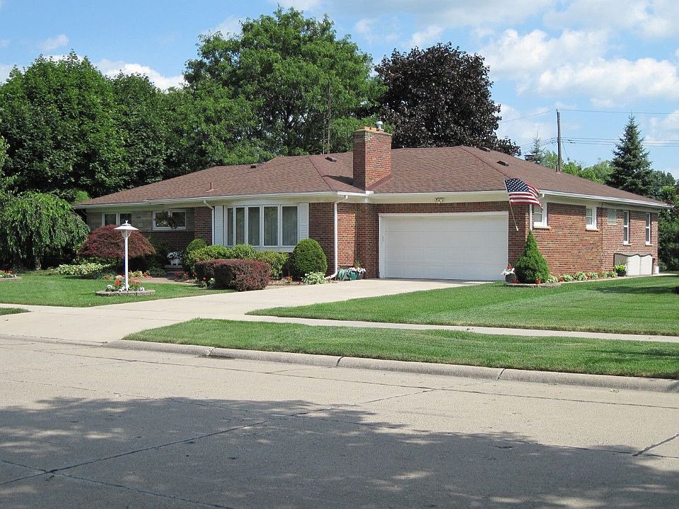 1st image of 15935 Pleasant Ave
