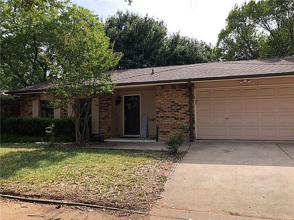 2nd image of 2614 Creekview Dr