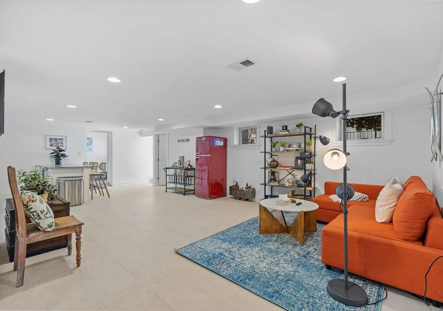 Stone's Throw from Capitol Hill / Free Parking — Photo 2