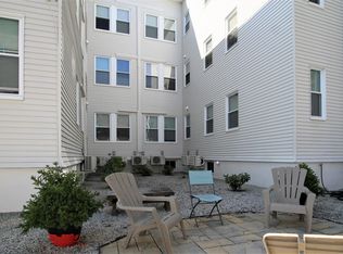 208 Waterman St APT 8, Providence, RI 02906