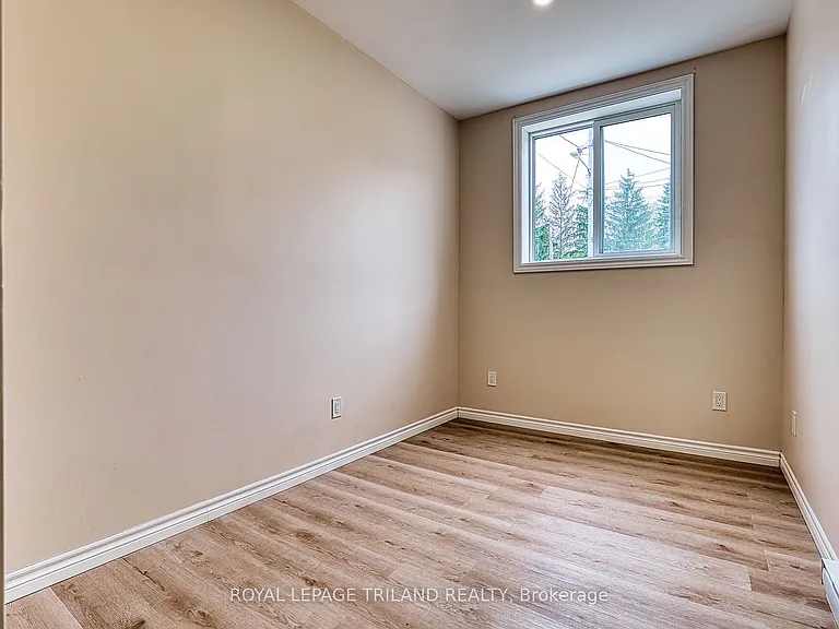80 Albert St #103 — Photo 8