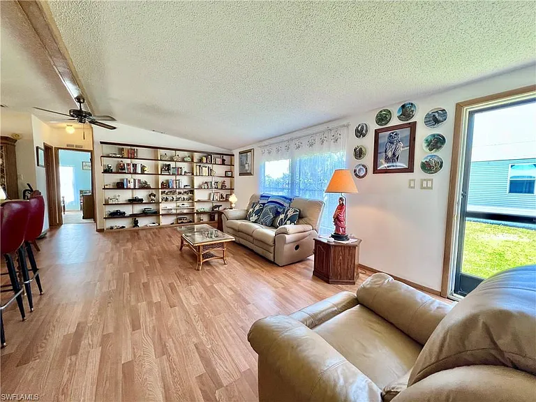 573 Cape Florida Ln — Photo 6