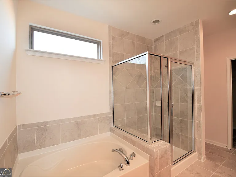 217 Florence Rd — Photo 11
