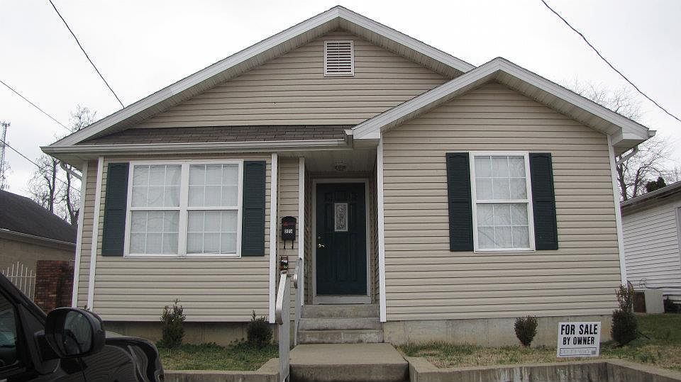 1st image of 323 S Franklin St