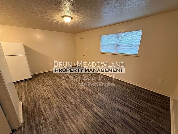 4th image of 3216 Garden Dr #6