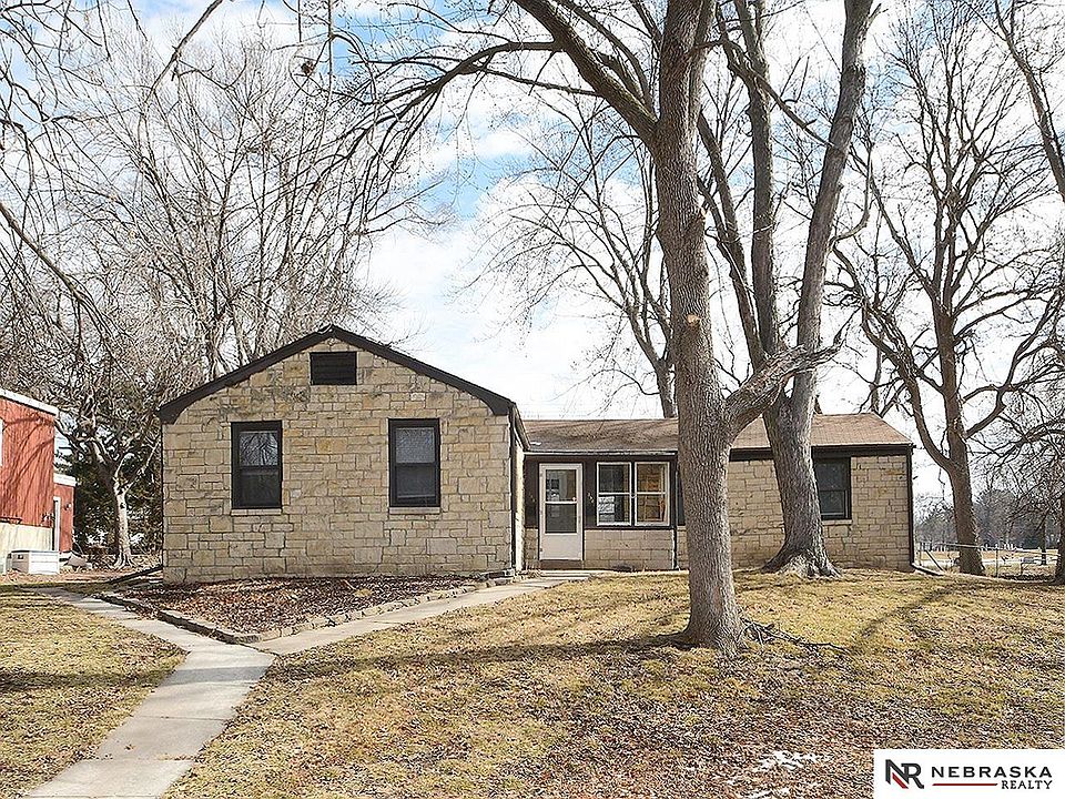 1st image of 350 S 38th St