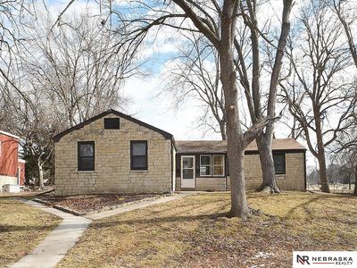 350 S 38th St, Lincoln, NE, 68510