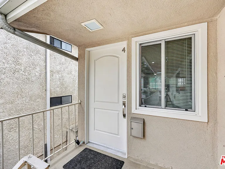 1619 Colby Ave #4 — Photo 8