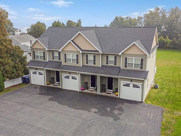 2nd image of 8388 Bay St