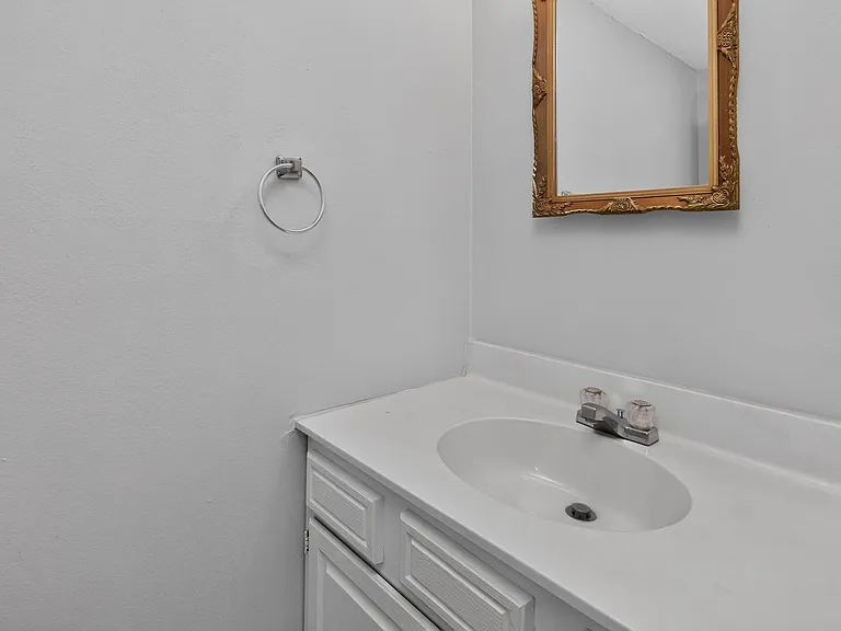 3439 SE 20th St — Photo 8