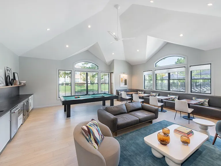 Sterling Parc at Hanover — Photo 14