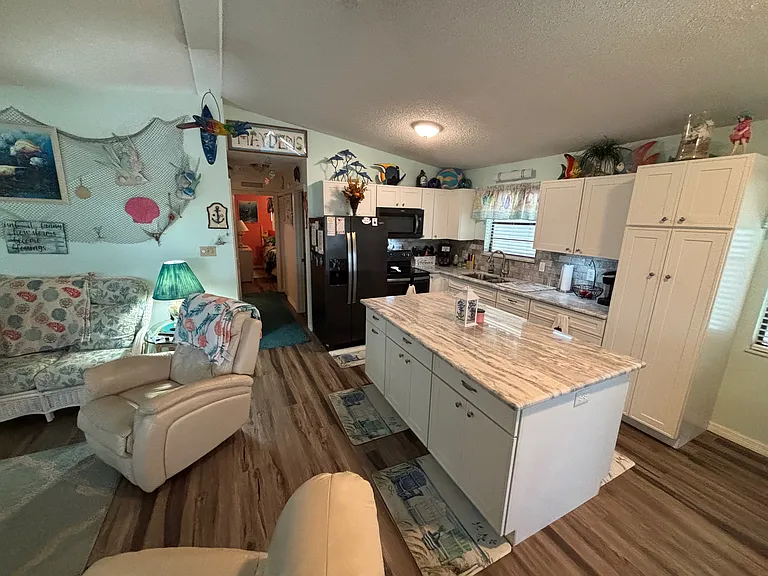 233 Pirates Rd — Photo 7