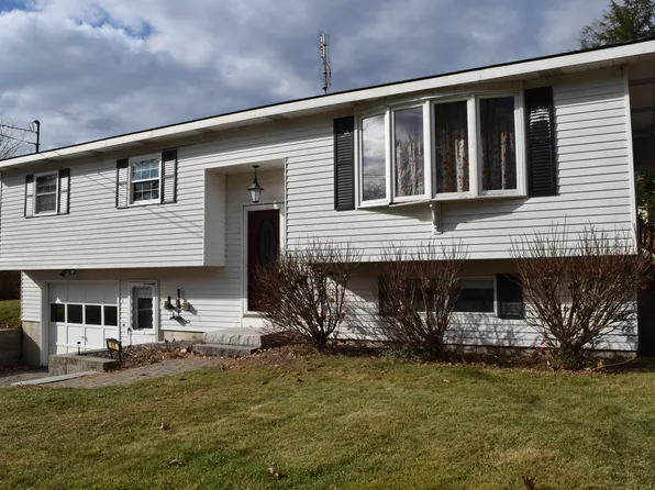 11 Bartholomew Street, Lisbon, ME 04250