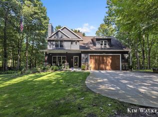 5813 Hunters Rdg, Fennville, MI 49408
