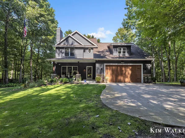 5813 Hunters Rdg, Fennville, MI 49408