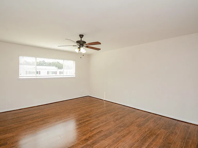 13282 Trail Hollow Dr — Photo 24