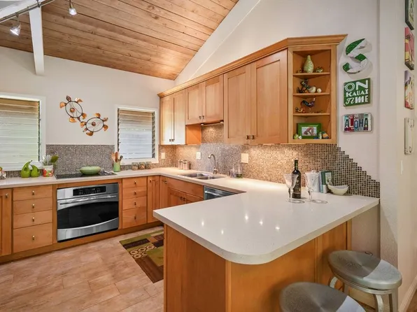 4701 Kawaihau Rd APT J202, Kapaa, HI 96746