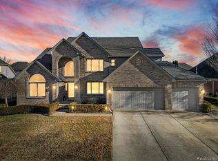 46490 Mariner Dr, Macomb, MI 48044