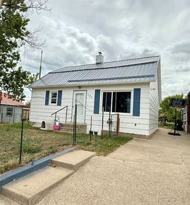 121 8th Ave SE, Cut Bank, MT, 59427
