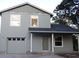 113 Rice Ln, Amity, OR 97101