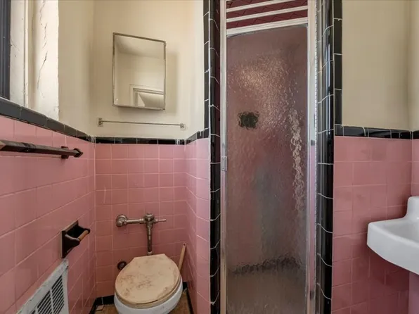 2475 East 11th Street image 10 of 16