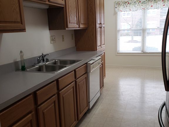 5th image of 113 Easy St Unit 12