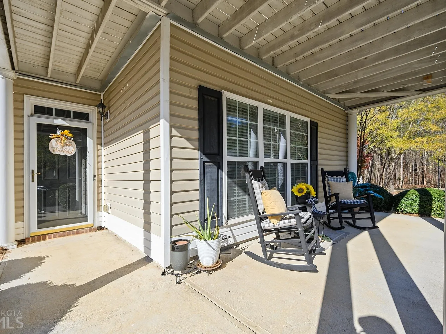 3 bed, 2.5 bath, $4,613 — Photo 3