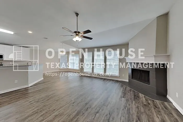 408 Jeffdale Dr — Photo 3
