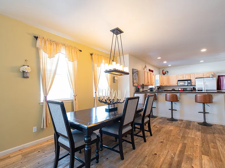 178 Lake View Cir W — Photo 19