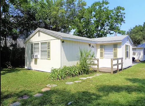 3733 42nd Ave N Photo 1