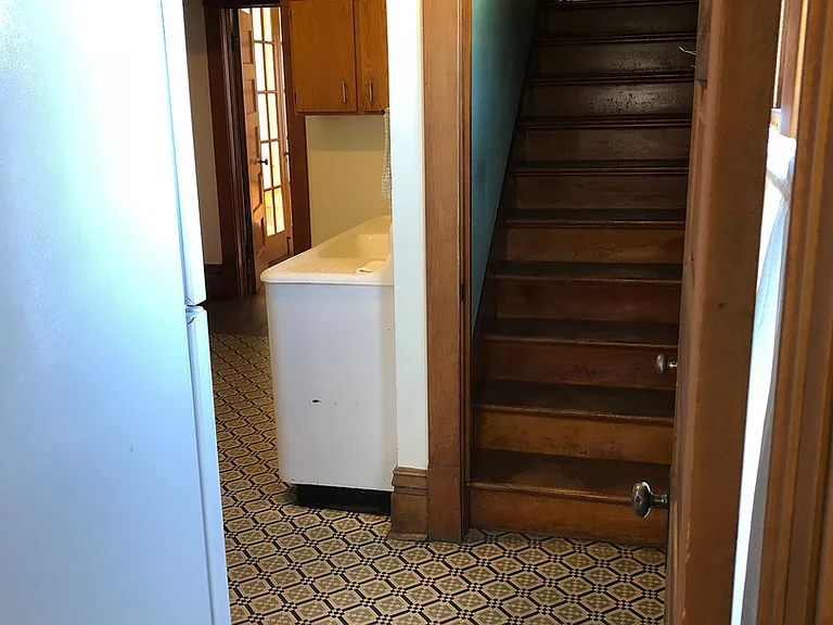 206 S 5th St — Photo 16