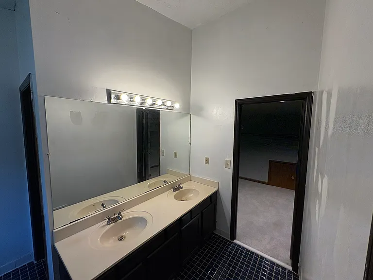 865 Bristol Way — Photo 28