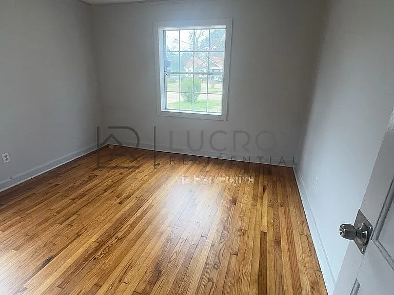 4426 Desoto St — Photo 8