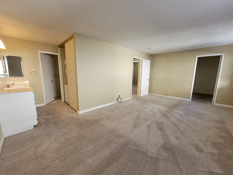 2625 Keystone Ave #101 — Photo 4