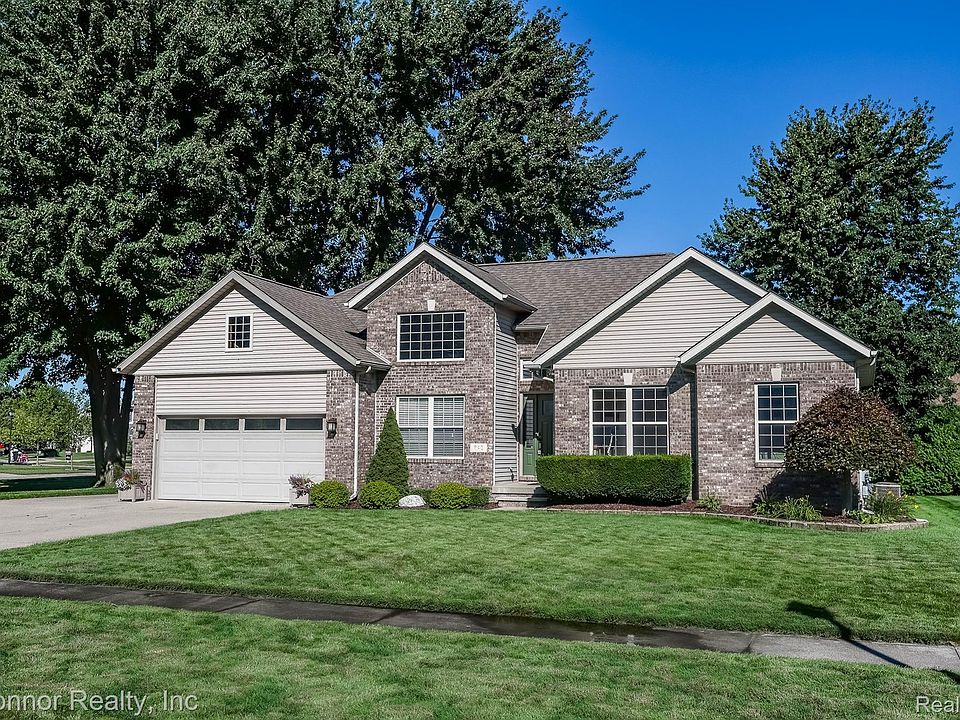 1st image of 940 Covington Ct