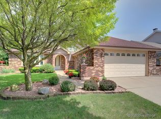 7213 Kidwell Rd, Downers Grove, IL 60516