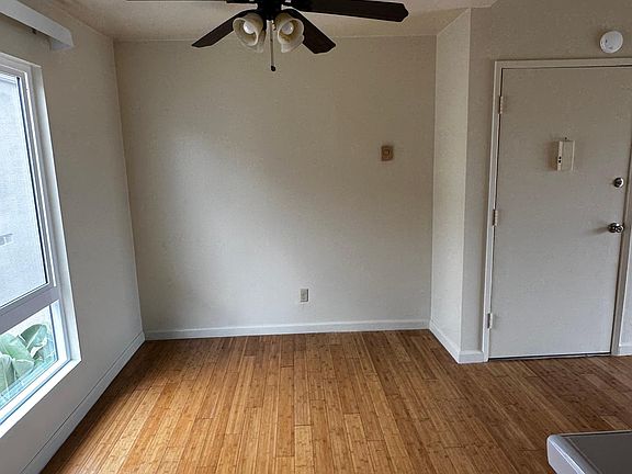 5th image of 3422 Maricopa St APT 226