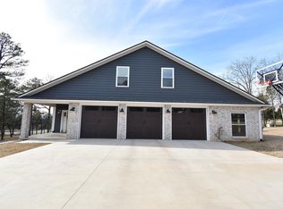 360 Bennett Cir, Russellville, AR 72802