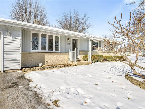 4th image of 231 Center Street